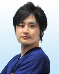 歯科医師　藤野慎治（ふじのしんじ）